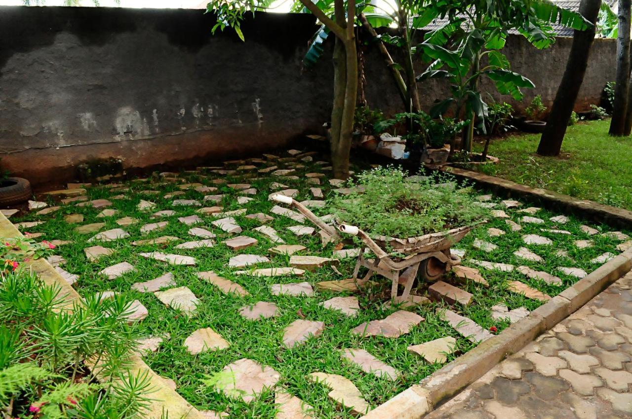The Shoebill Nest Bed & Breakfast Kampala Dış mekan fotoğraf