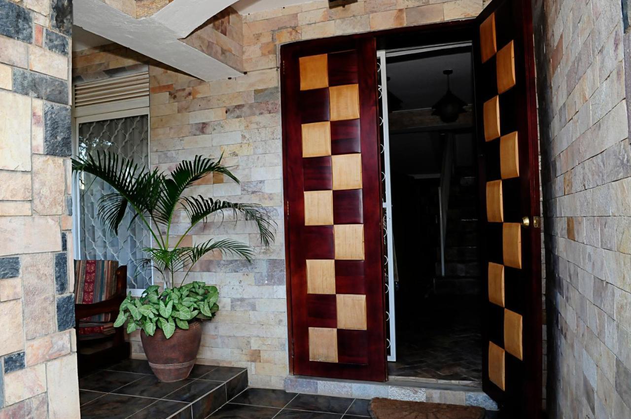 The Shoebill Nest Bed & Breakfast Kampala Dış mekan fotoğraf